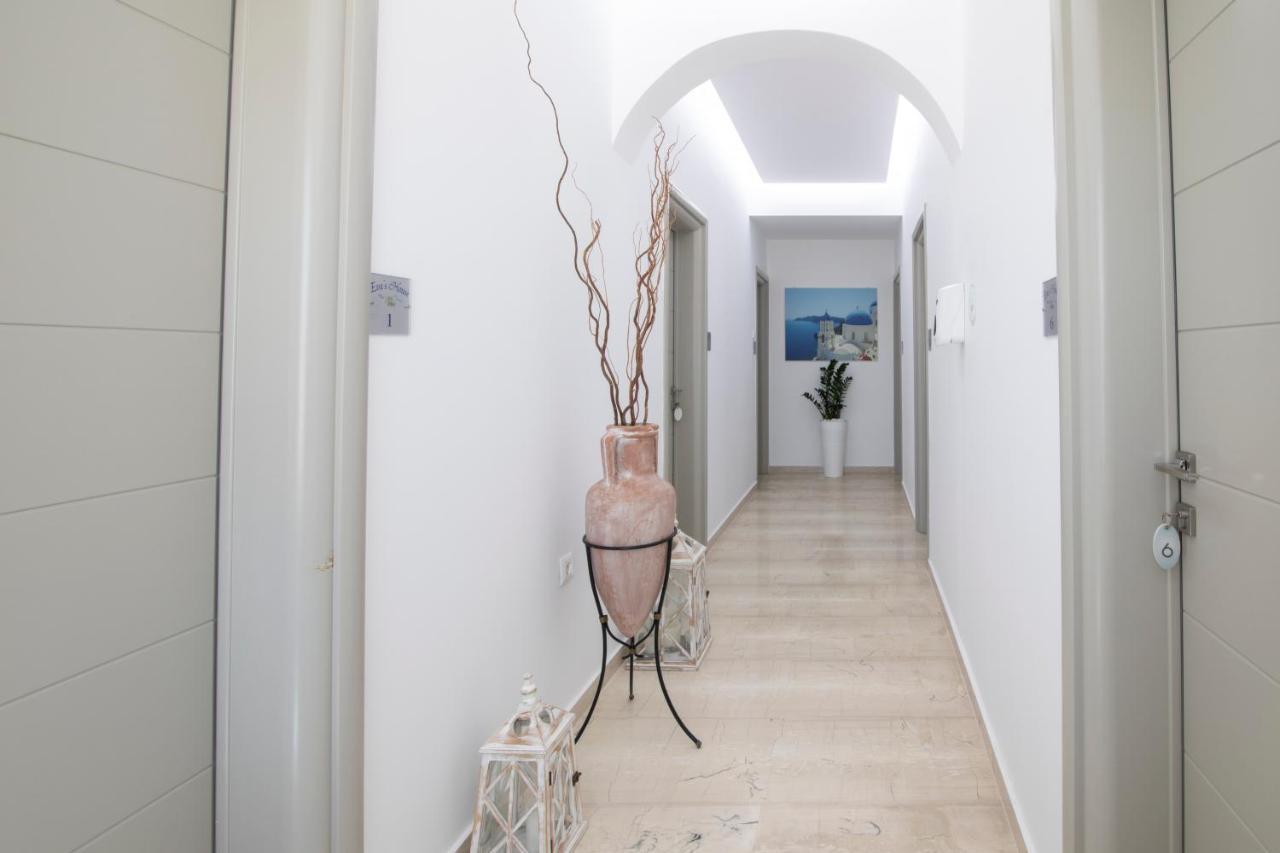 Отель Evas House Тира Экстерьер фото